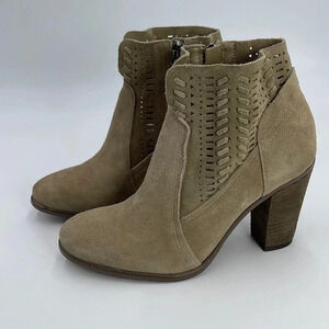 Vince Camuto TAN “Fenyia" Suede Leather Booties Size 6M
